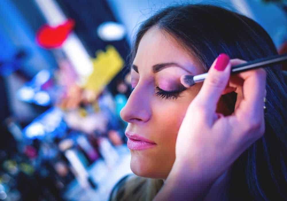 ¿Cómo maquillar los ojos después de una blefaroplastia blog de Sculpture Clinic en Madrid