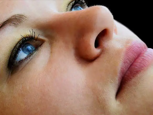 Cuales son los beneficios de una rinoplastia